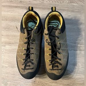 Scarpa Crux Hiking and Approach Shoes